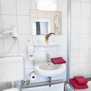 Kleine Kamer met Twee Aparte Bedden